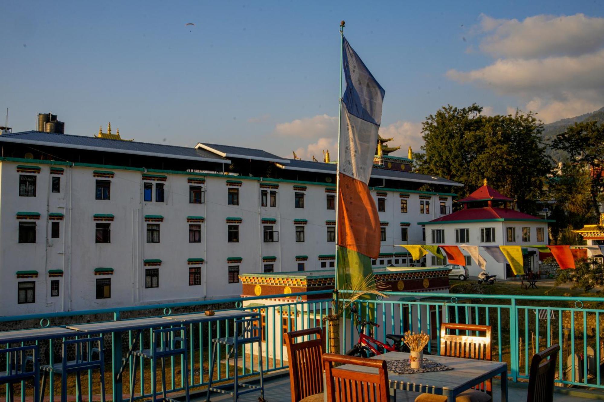 Chokling Arthouse - The Treasure Of Himalayas Hotell Bīr Exteriör bild