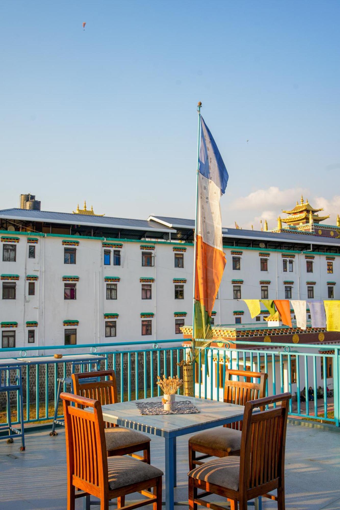 Chokling Arthouse - The Treasure Of Himalayas Hotell Bīr Exteriör bild